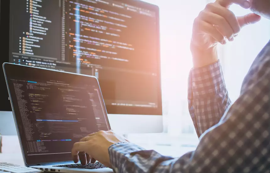 Web Yazılımları Neden Programlardan Daha Çok Tercih Ediliyor?